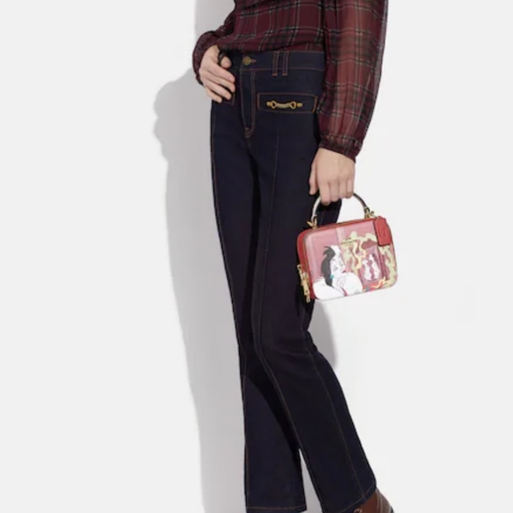 Coach Disney X Coach Box Crossbody With Cruella Motif - Picture 4 of 5